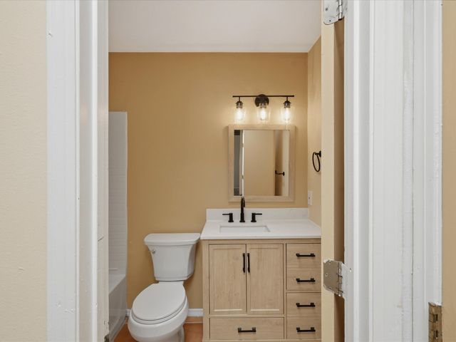 1259 Senda Del Valle, Santa Fe, NM 87508