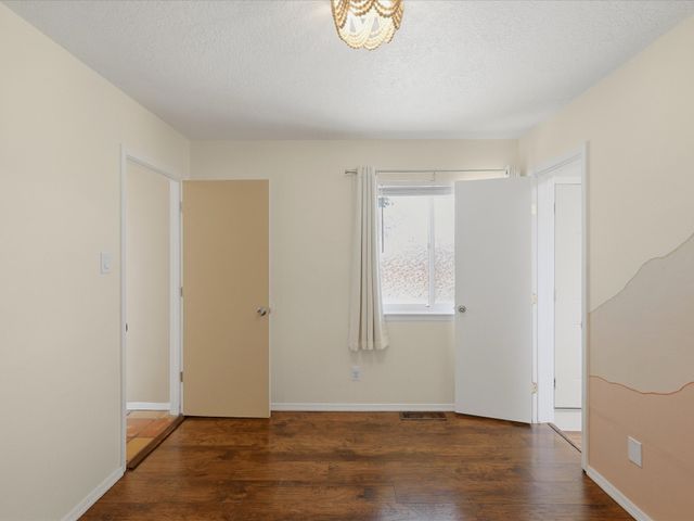 1259 Senda Del Valle, Santa Fe, NM 87508