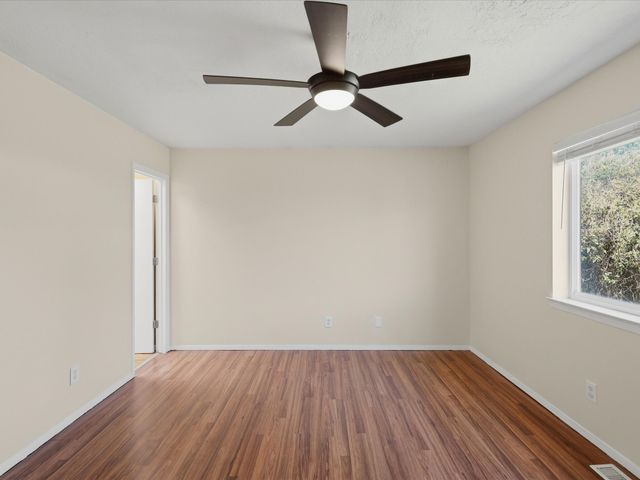 1259 Senda Del Valle, Santa Fe, NM 87508