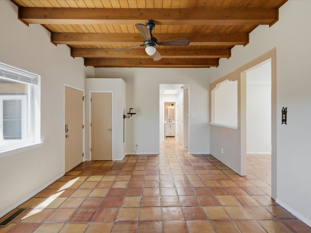 1259 Senda Del Valle, Santa Fe, NM 87508
