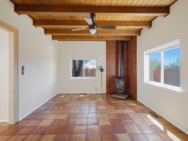 1259 Senda Del Valle, Santa Fe, NM 87508