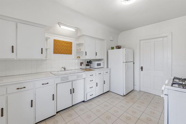 83 E 9TH STREET, Fond Du Lac, WI 54935