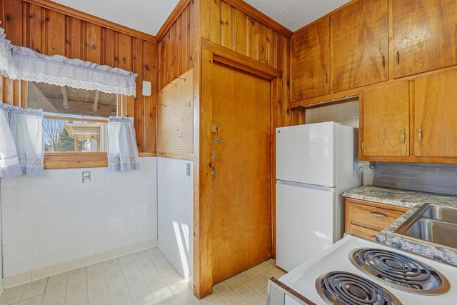 83 E 9TH STREET, Fond Du Lac, WI 54935