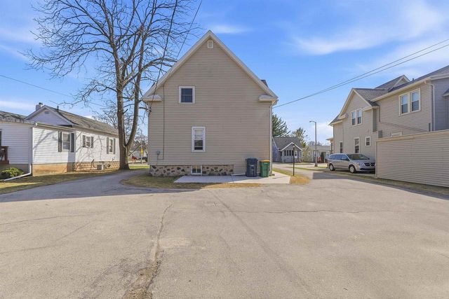 83 E 9TH STREET, Fond Du Lac, WI 54935