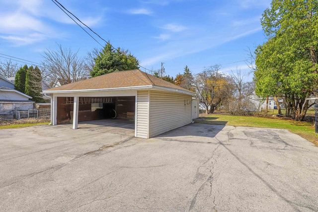 83 E 9TH STREET, Fond Du Lac, WI 54935