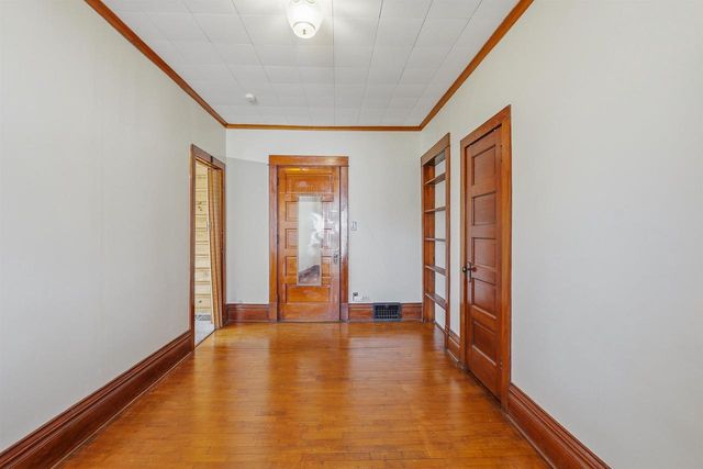 83 E 9TH STREET, Fond Du Lac, WI 54935
