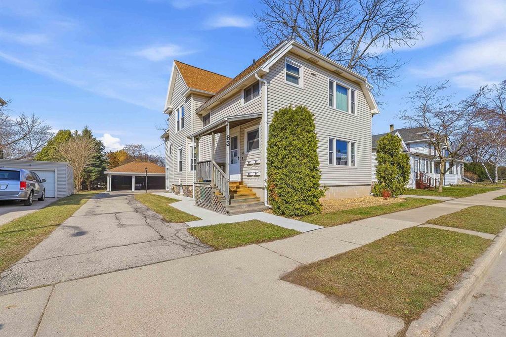 83 E 9TH STREET, Fond Du Lac, WI 54935