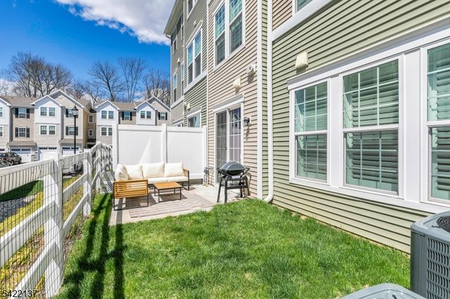 103 Honeysuckle Ln 815, Warren Twp., NJ 07059