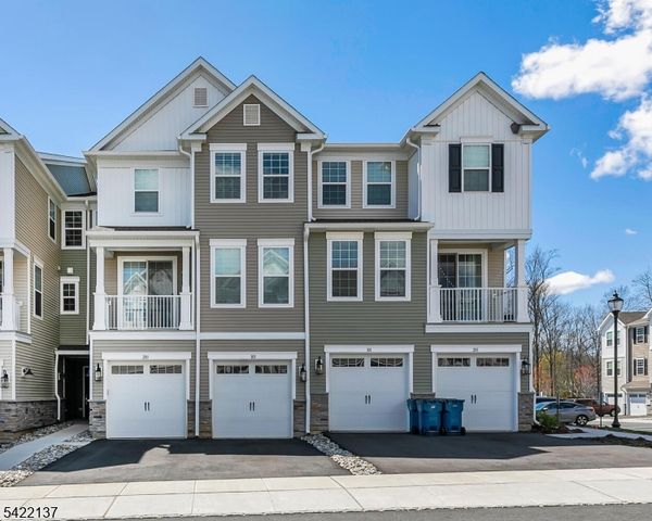 103 Honeysuckle Ln 815, Warren Twp., NJ 07059