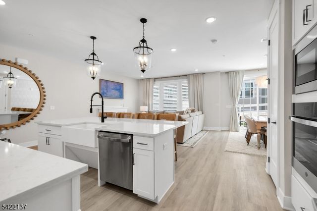 103 Honeysuckle Ln 815, Warren Twp., NJ 07059