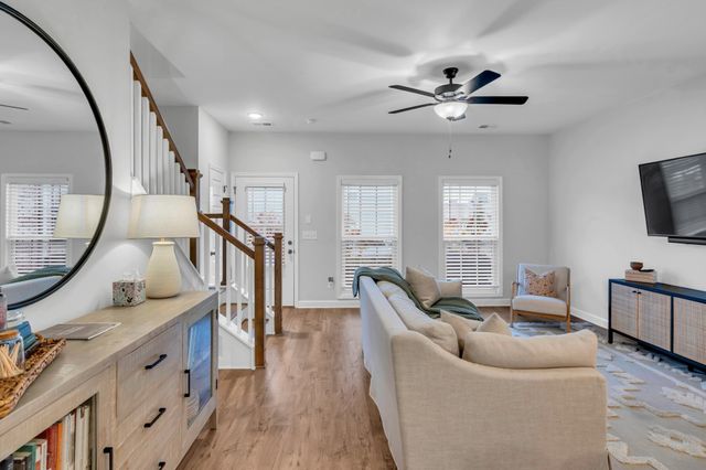 5004 Isabella Ln, Hendersonville, TN 37075