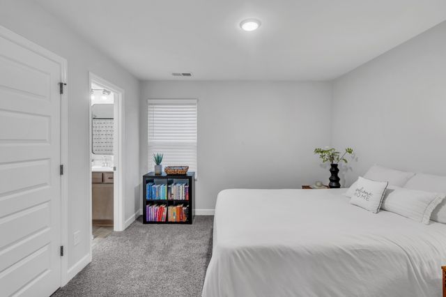 5004 Isabella Ln, Hendersonville, TN 37075