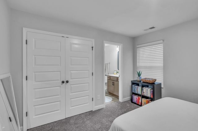 5004 Isabella Ln, Hendersonville, TN 37075