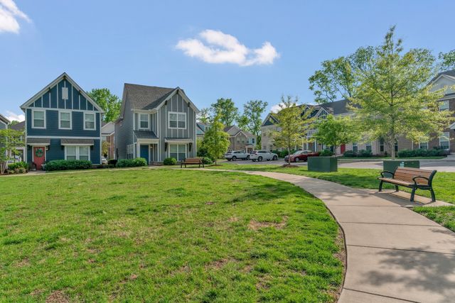 5004 Isabella Ln, Hendersonville, TN 37075