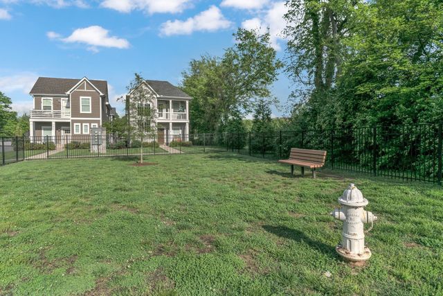 5004 Isabella Ln, Hendersonville, TN 37075