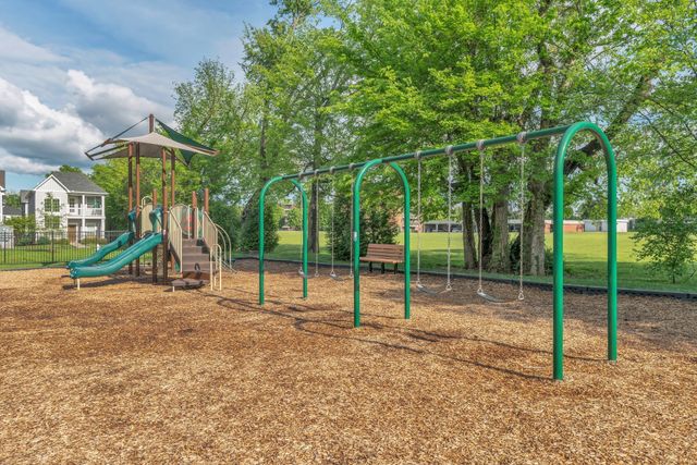 5004 Isabella Ln, Hendersonville, TN 37075