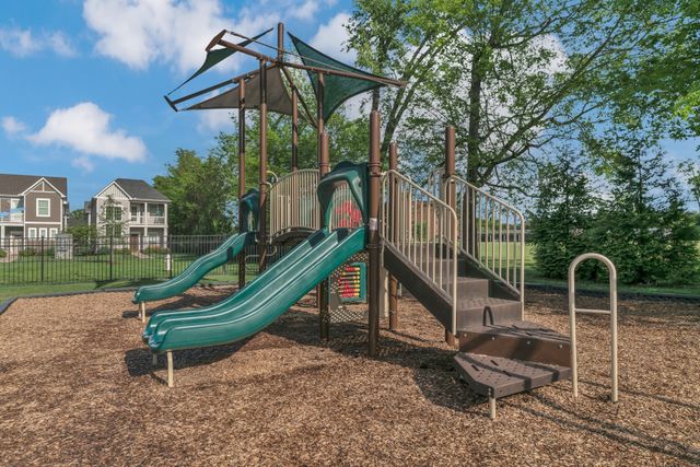 5004 Isabella Ln, Hendersonville, TN 37075