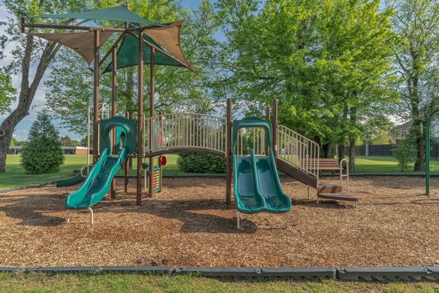 5004 Isabella Ln, Hendersonville, TN 37075