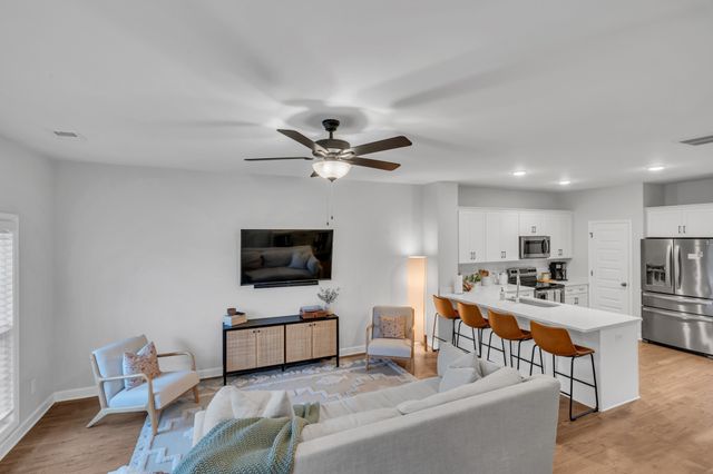 5004 Isabella Ln, Hendersonville, TN 37075