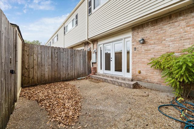 13286 Trail Hollow Drive 3286, Houston, TX 77079