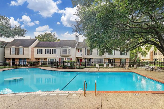 13286 Trail Hollow Drive 3286, Houston, TX 77079