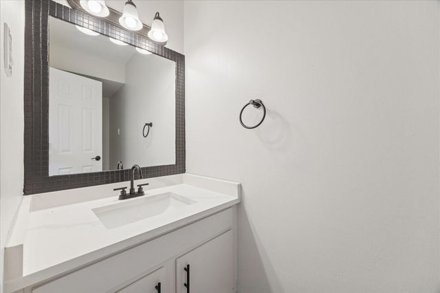 13286 Trail Hollow Drive 3286, Houston, TX 77079