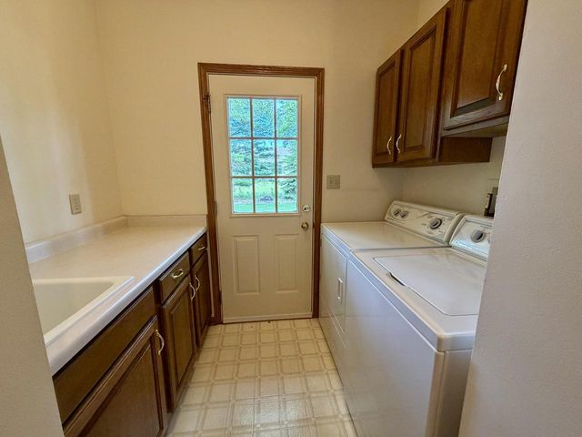 2146 Waverly COURT, Sheboygan, WI 53083