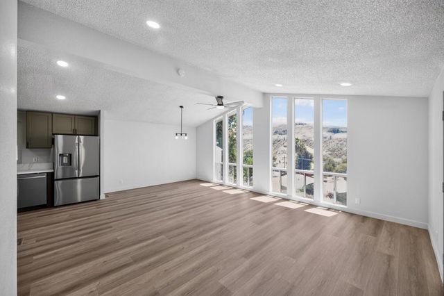 15181 Van Buren Boulevard 102, Riverside, CA 92504