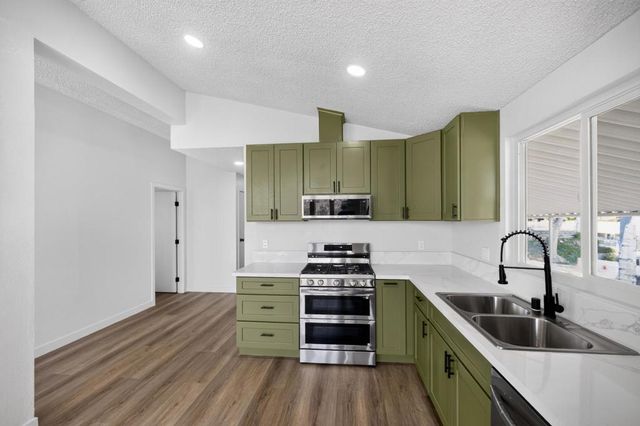 15181 Van Buren Boulevard 102, Riverside, CA 92504