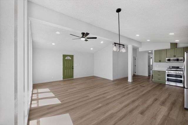15181 Van Buren Boulevard 102, Riverside, CA 92504