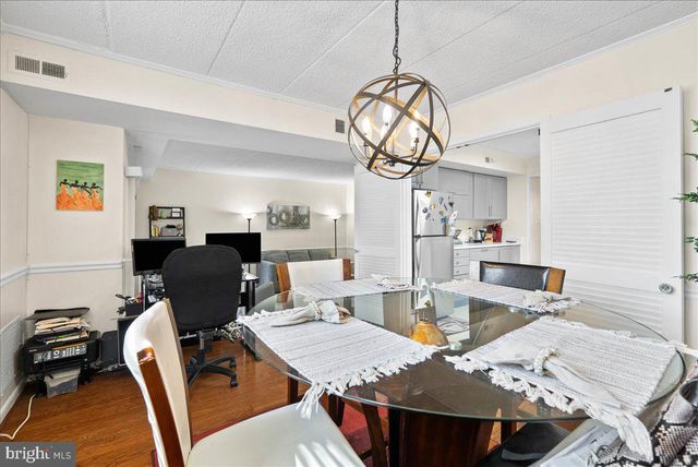 5121 MARIS AVE #100, Alexandria, VA 22304