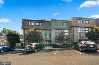 5121 MARIS AVE #100, Alexandria, VA 22304