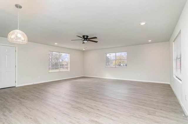 2003 W Bond Street, Denison, TX 75020