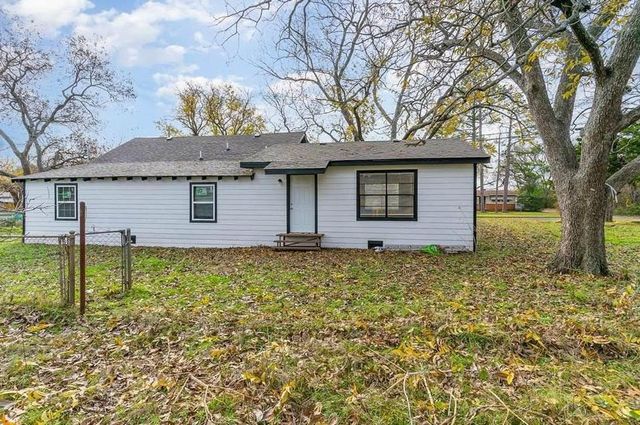 2003 W Bond Street, Denison, TX 75020