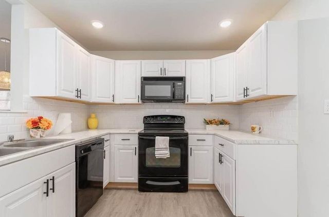 2003 W Bond Street, Denison, TX 75020