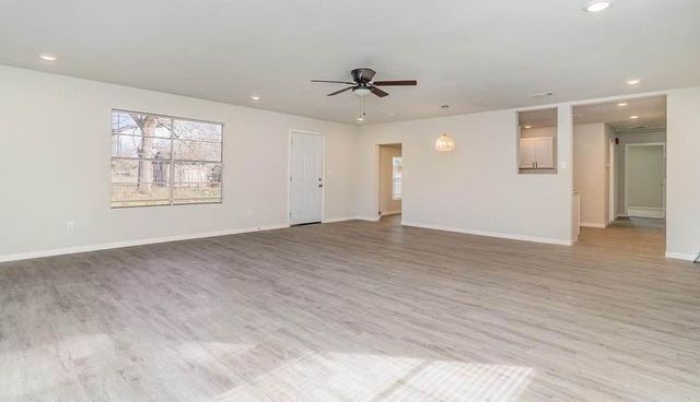 2003 W Bond Street, Denison, TX 75020