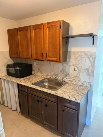 631 NW 17th Ave, Fort Lauderdale, FL 33311