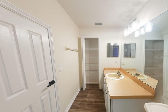 7865 CARRIAGE POINTE DRIVE, Gibsonton, FL 33534