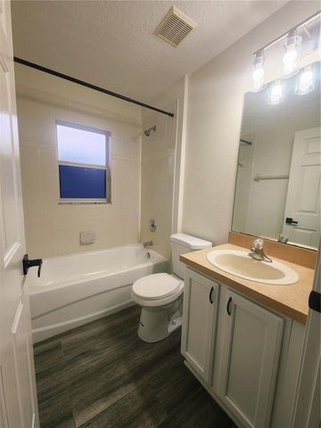 7865 CARRIAGE POINTE DRIVE, Gibsonton, FL 33534