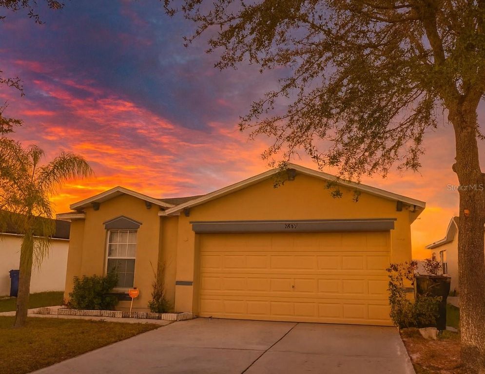 7865 CARRIAGE POINTE DRIVE, Gibsonton, FL 33534