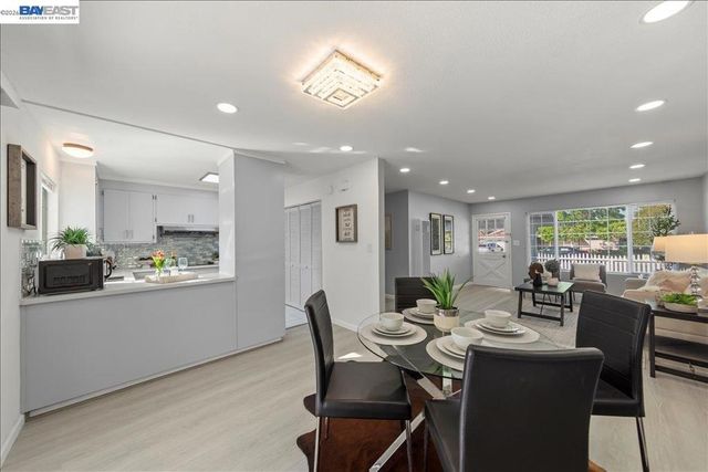 5447 Farina Ln, Fremont, CA 94538