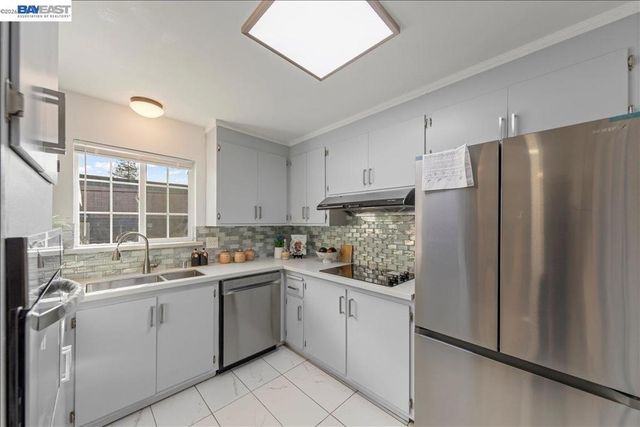 5447 Farina Ln, Fremont, CA 94538