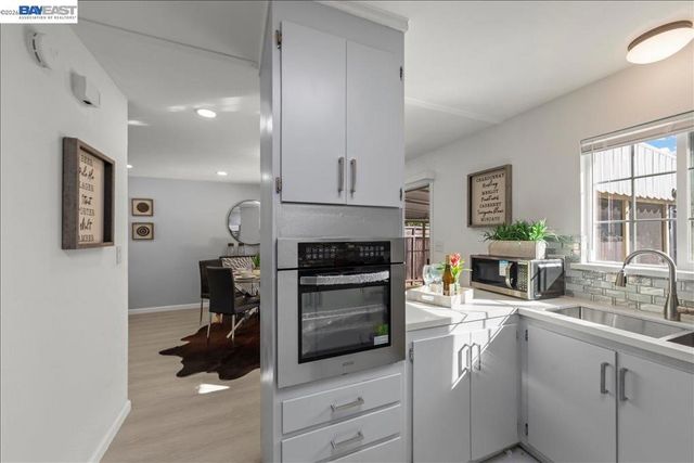 5447 Farina Ln, Fremont, CA 94538