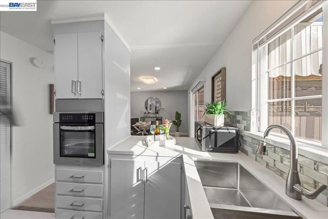 5447 Farina Ln, Fremont, CA 94538