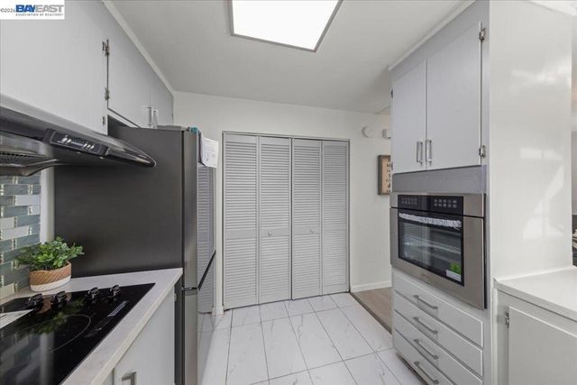 5447 Farina Ln, Fremont, CA 94538