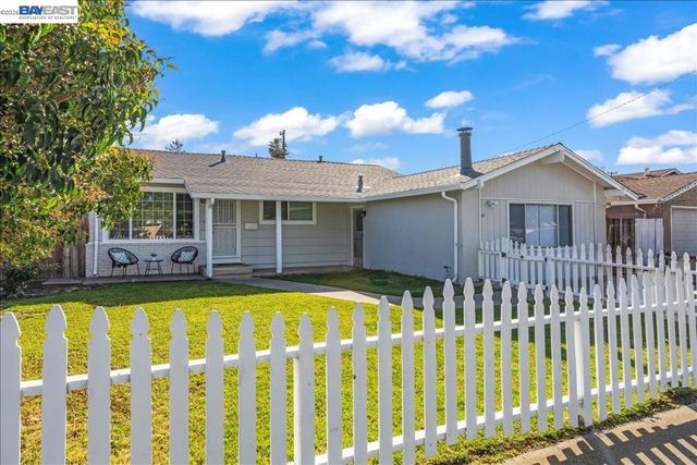 5447 Farina Ln, Fremont, CA 94538