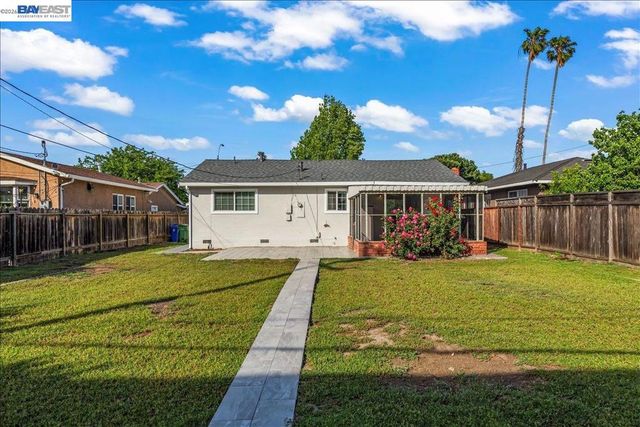 5447 Farina Ln, Fremont, CA 94538