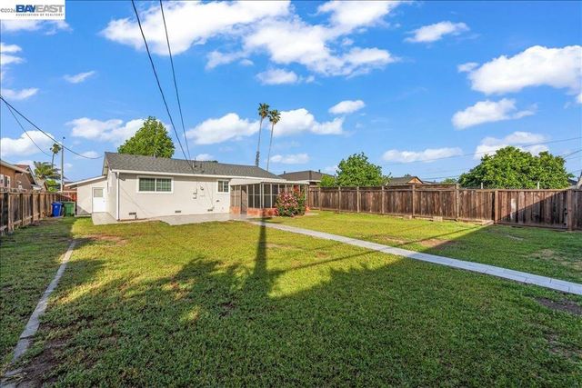 5447 Farina Ln, Fremont, CA 94538