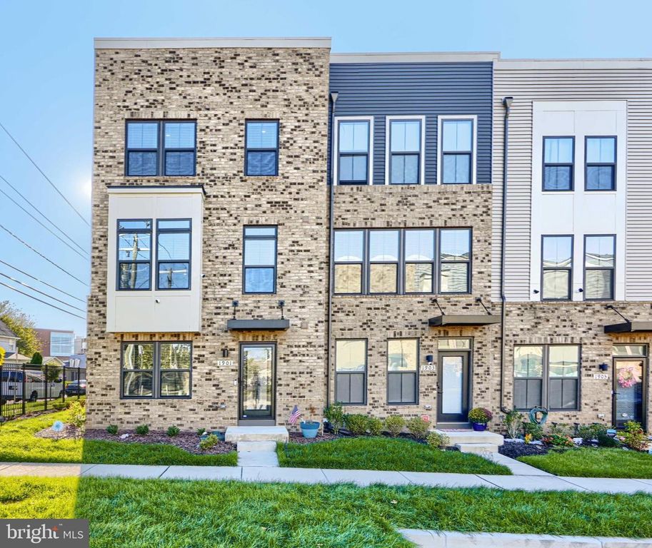 1901 FOUR ROSES ST, Baltimore, MD 21222