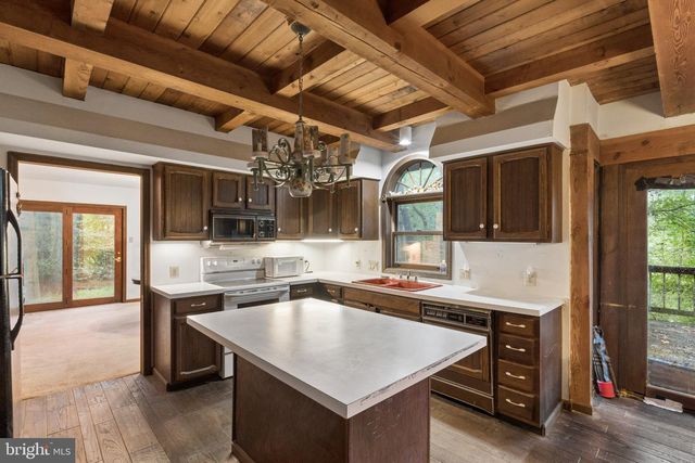 200 PHEASANT RUN RD, West Chester, PA 19380